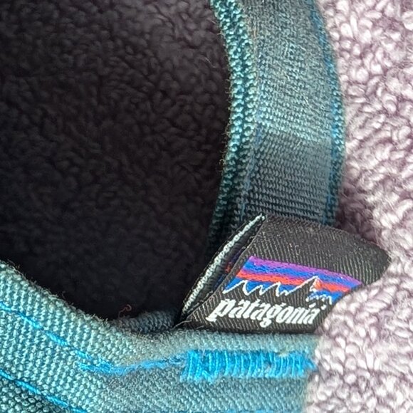 Patagonia wolf baseball hat cap blue